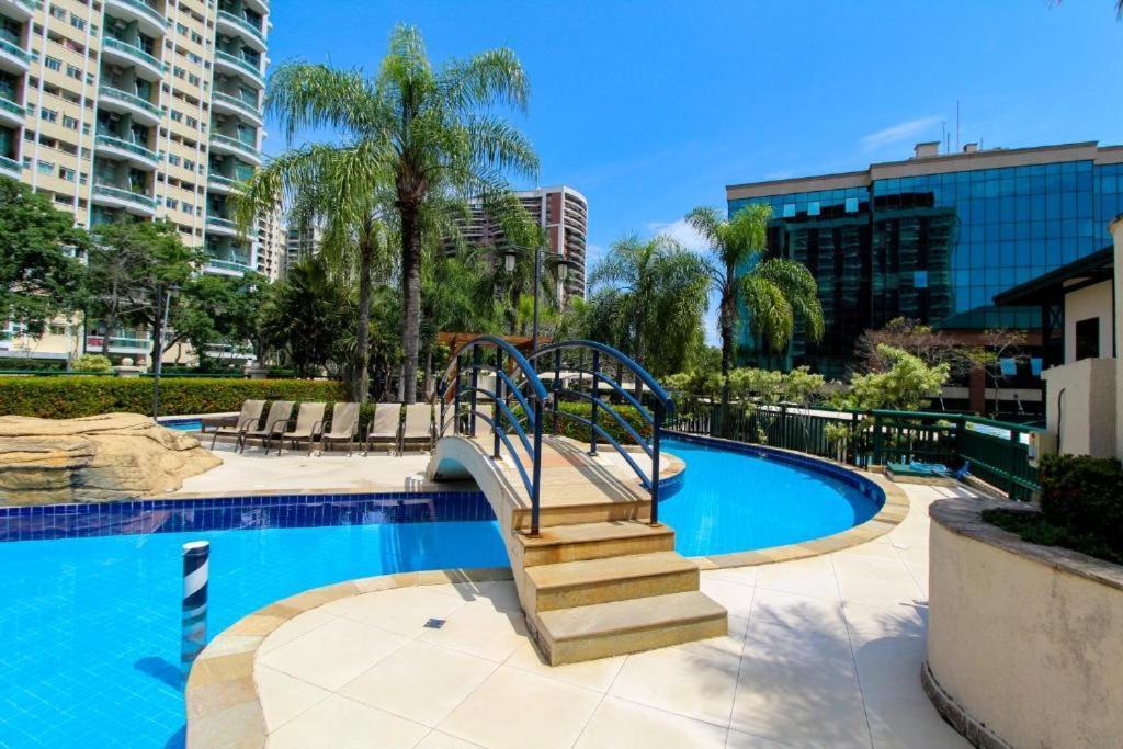 Barra Da Tijuca - 508 - De Frente Para Maravilhosa Piscina - Estacionamento Gratuito - Academia Comphania Atletica - Balsa Para Praia Gratis - Microondas - Geladeira Grande - Recepcao 24Horas - Wi-Fi - Com Pia Rio de Janeiro Extérieur photo