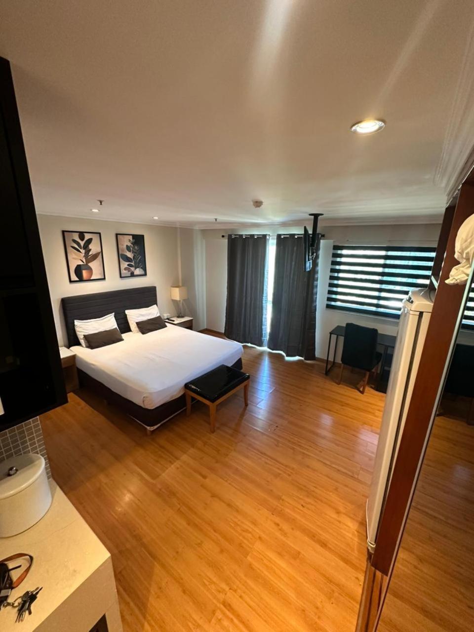 Barra Da Tijuca - 508 - De Frente Para Maravilhosa Piscina - Estacionamento Gratuito - Academia Comphania Atletica - Balsa Para Praia Gratis - Microondas - Geladeira Grande - Recepcao 24Horas - Wi-Fi - Com Pia Rio de Janeiro Extérieur photo